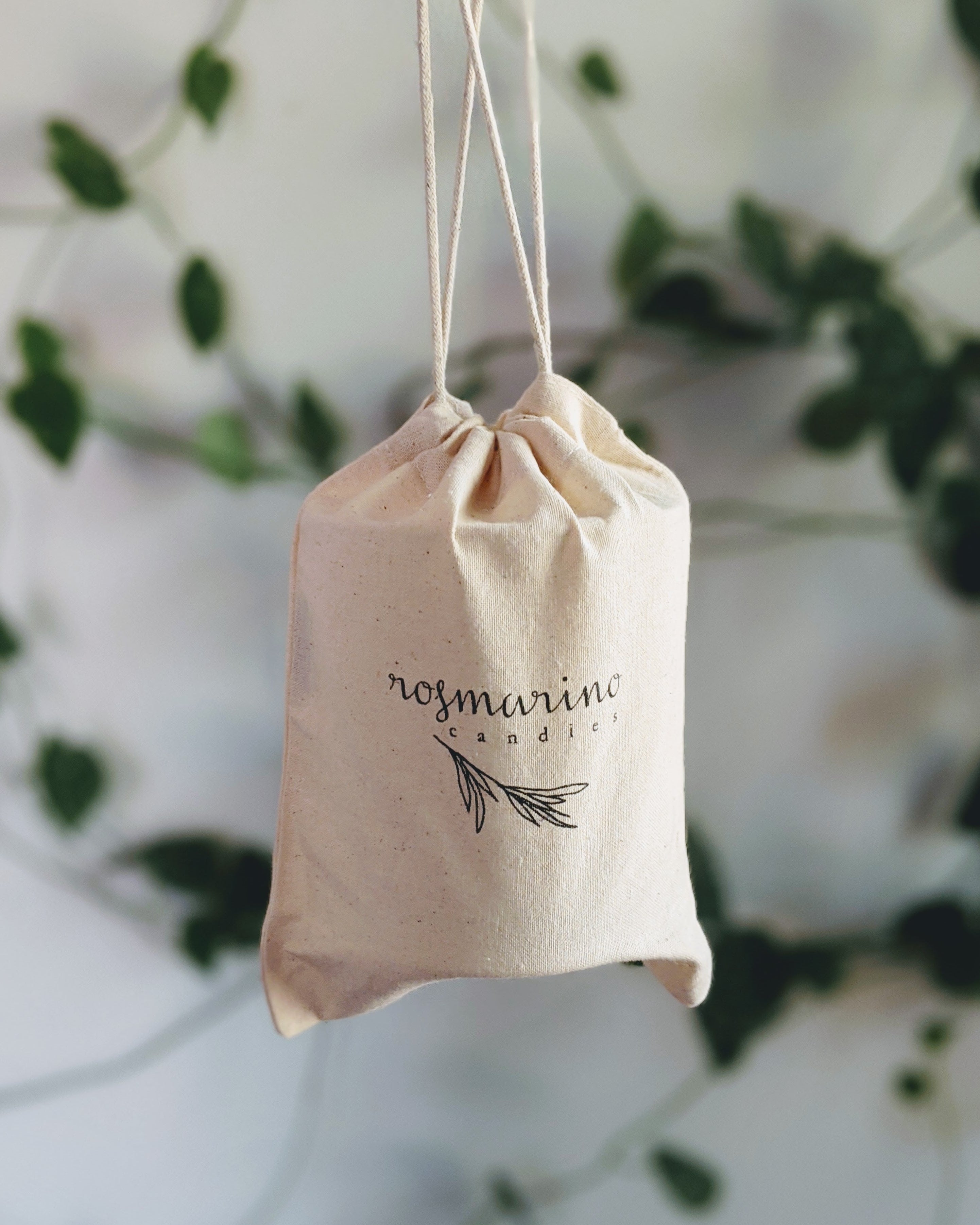 Crispy Little Marshmallow Refillable Wood Wick Candle